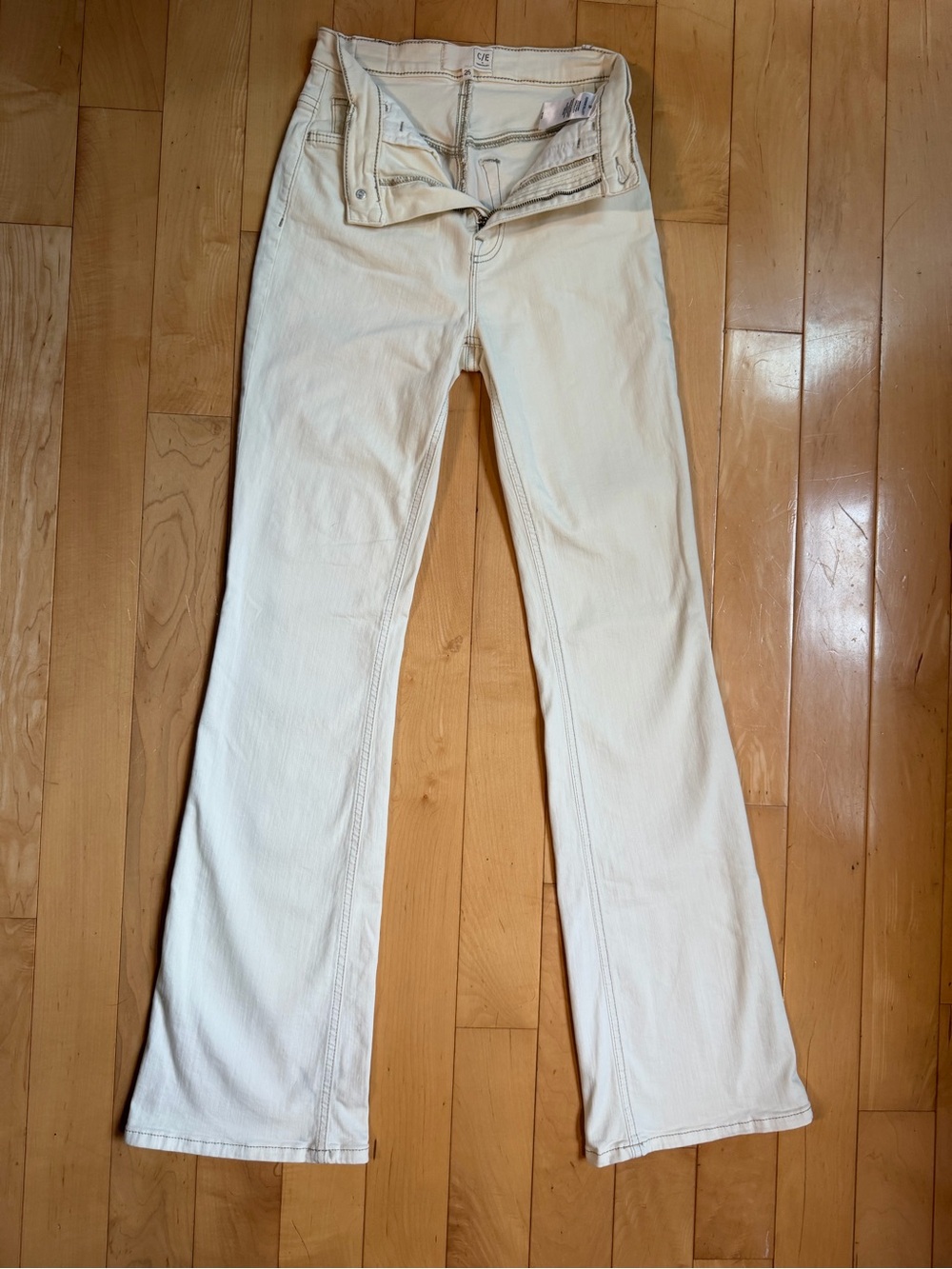 Current/Elliott Off-White Flared Jeans